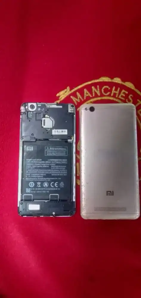 Di jual hp   mati ,mentok logo wa dan hp  aja yg cepat dia dapat