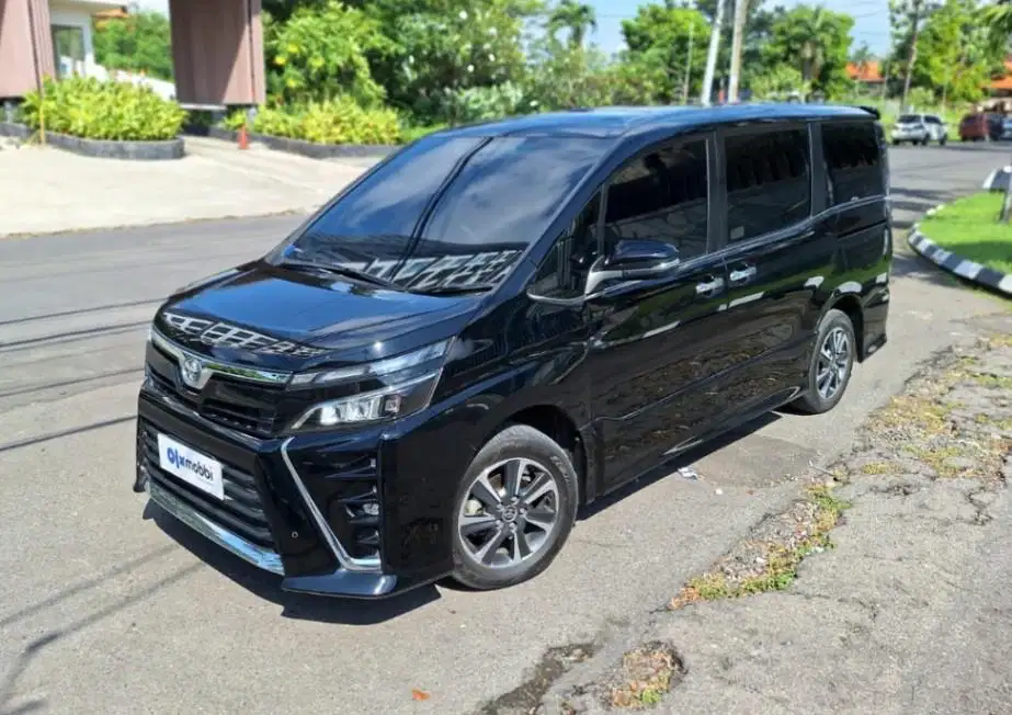 TOYOTA VOXY 2.0 MATIC 2021