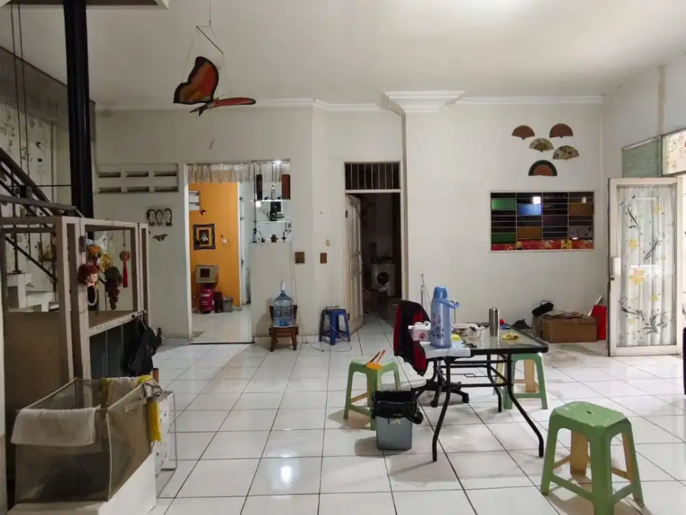 Rumah Siap Huni SHM 3 lantai Strategis Murah di Singgasana Pradana, Kota Bandung