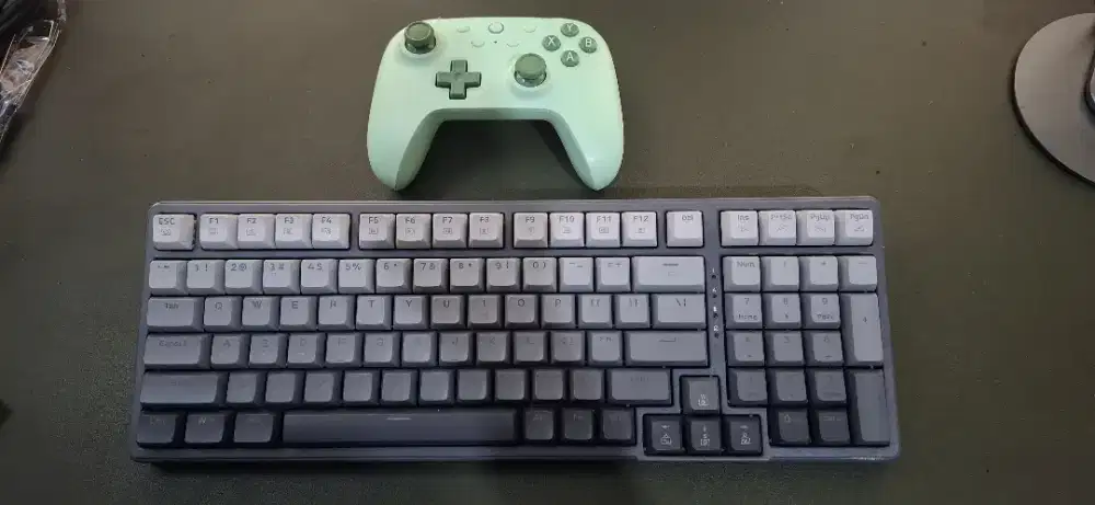 Paket combo gaming controller & keyboard mechanical