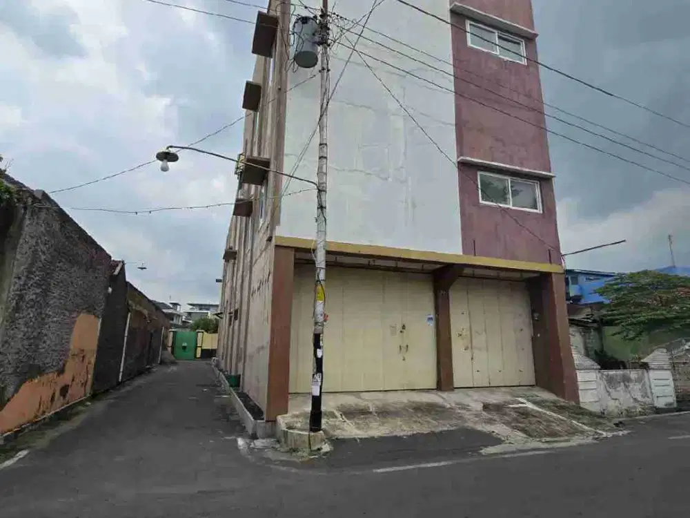 Dijual Rumah Strategis Dekat Mall Pakuwon Solo Baru, Cocok Untuk Usaha Guest House Atau Kost Elite.