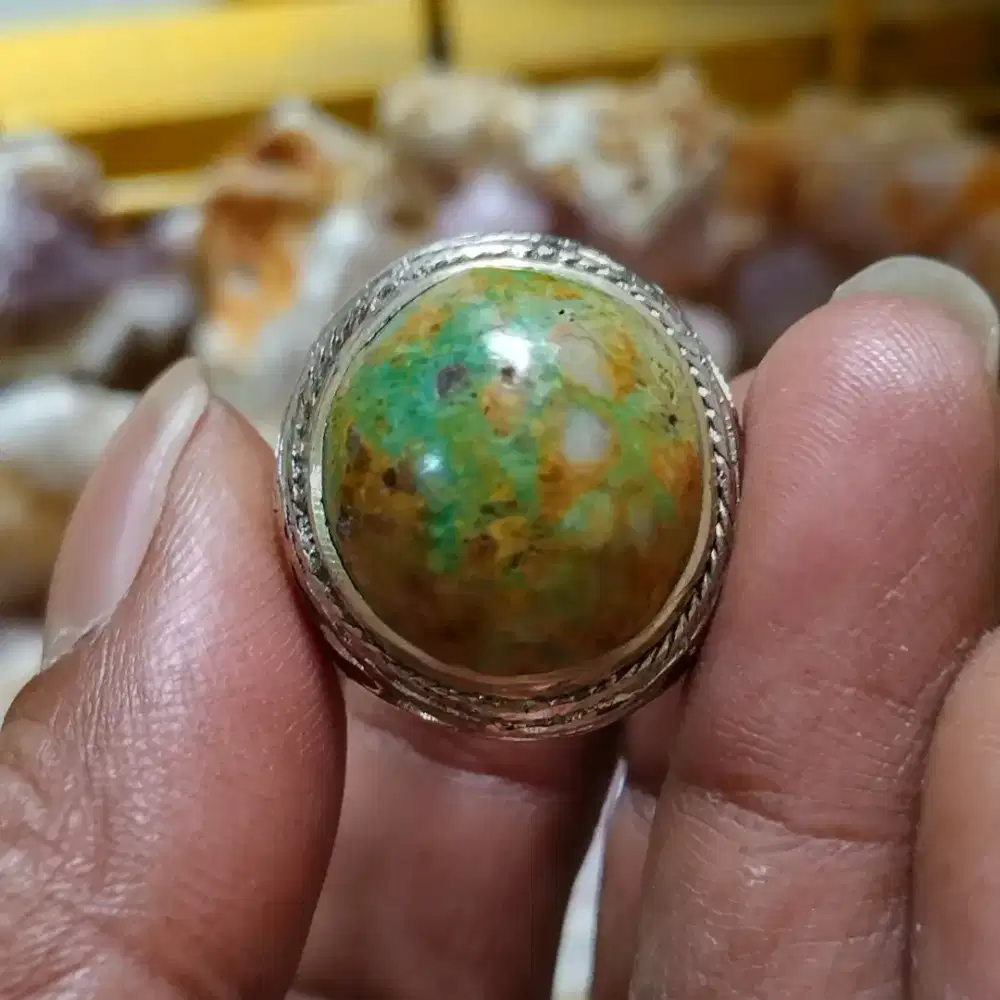 Batu pirus persia hijau kedongdong