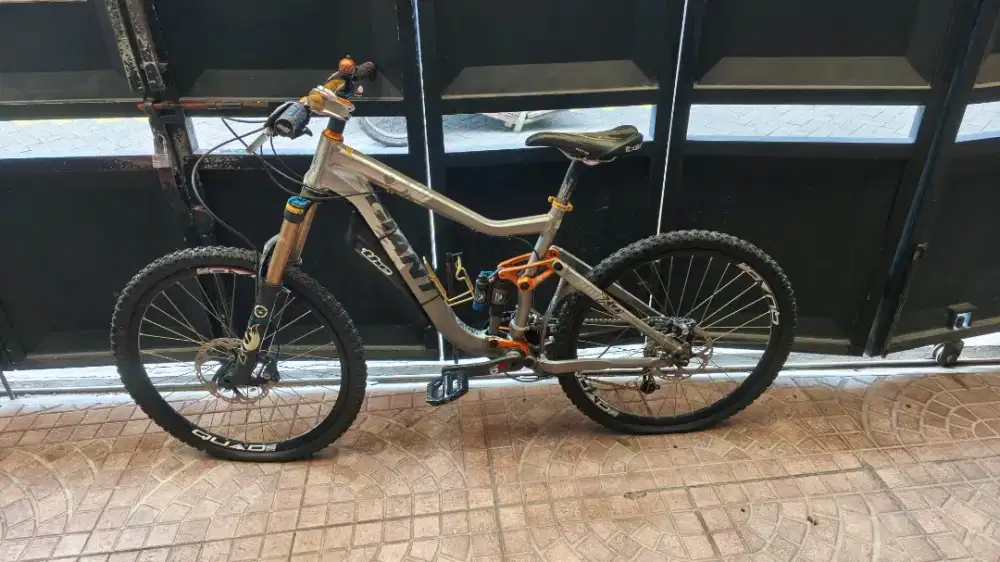 Dijual Cepat: Giant Reign X0 Full Suspension MTB Sepeda Gunung