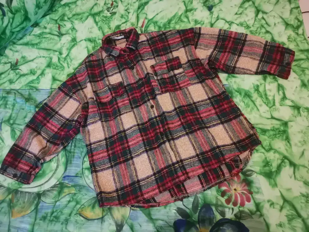 Kemeja Flanel/ Hijau Krem Merah/ Female/ Veterano/ Oversize  L