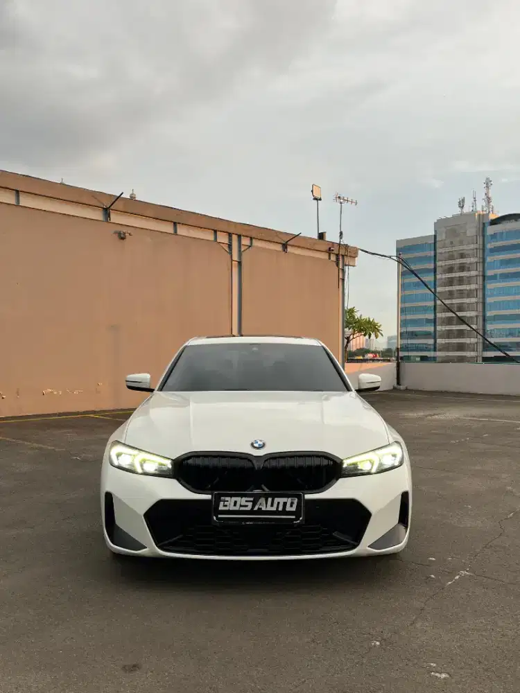 BMW 330 i , 2.0 2023