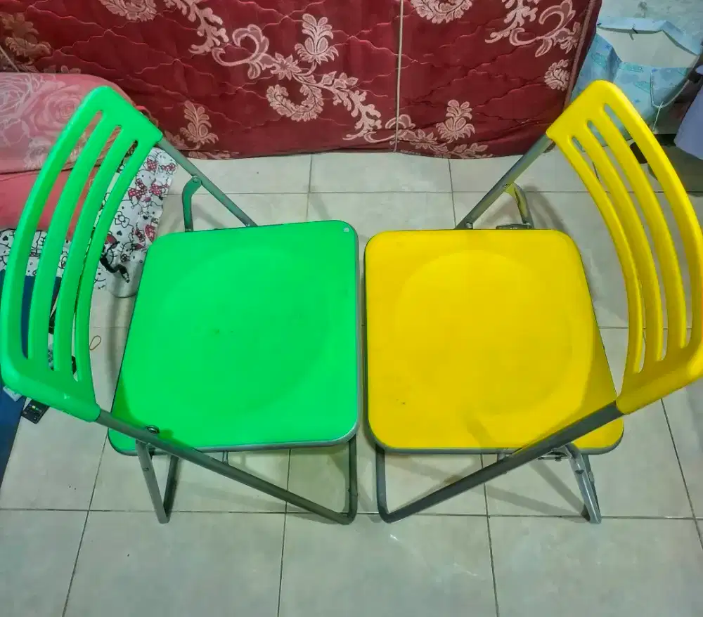 KURSI LIPAT SOLID by PT CARREFOUR INDONESIA