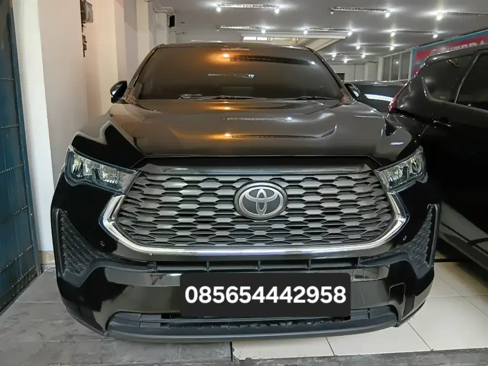 Innova Zenix V 2022 Automatic Hitam