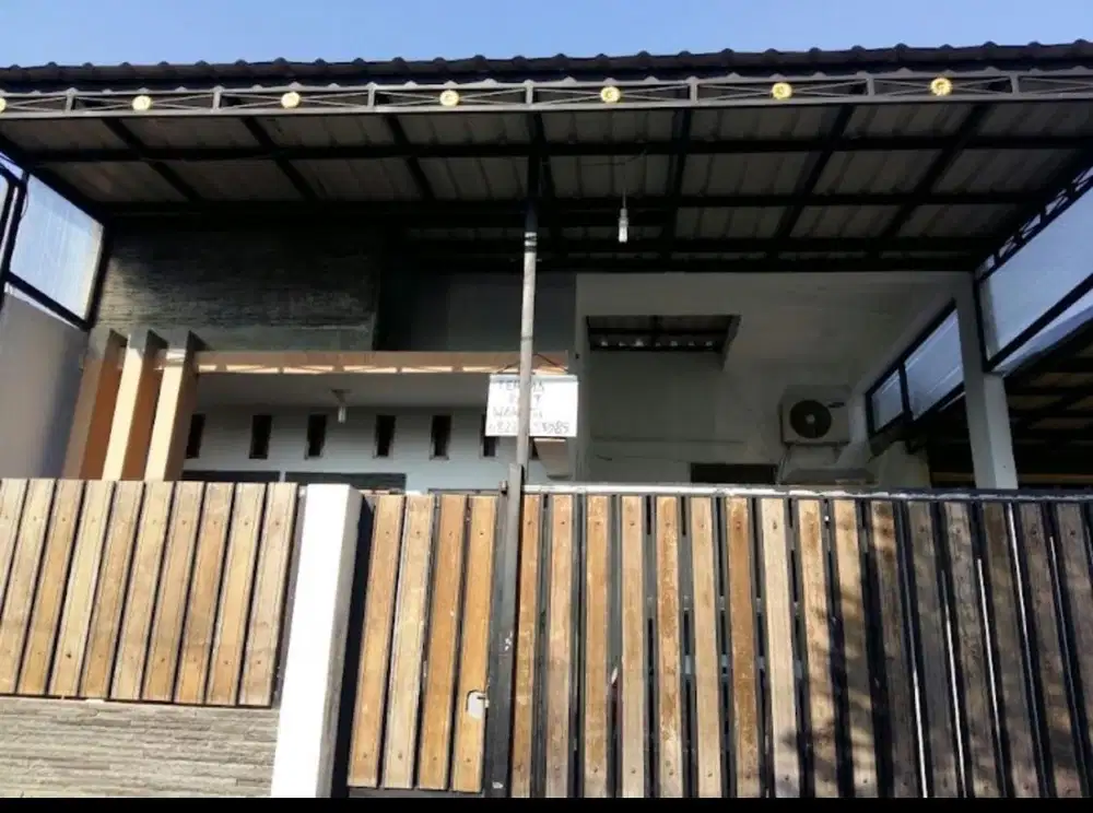 Rumah dijual strategis