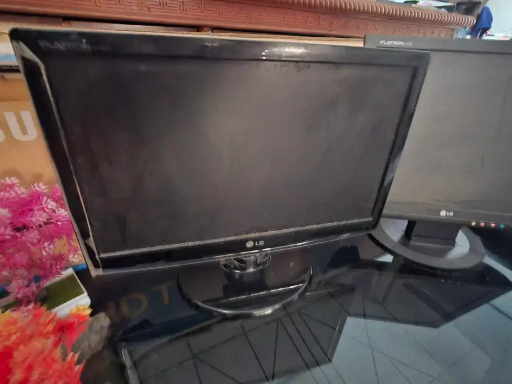 DIJUAL MONITOR DAN CPU KONDISI BEKAS