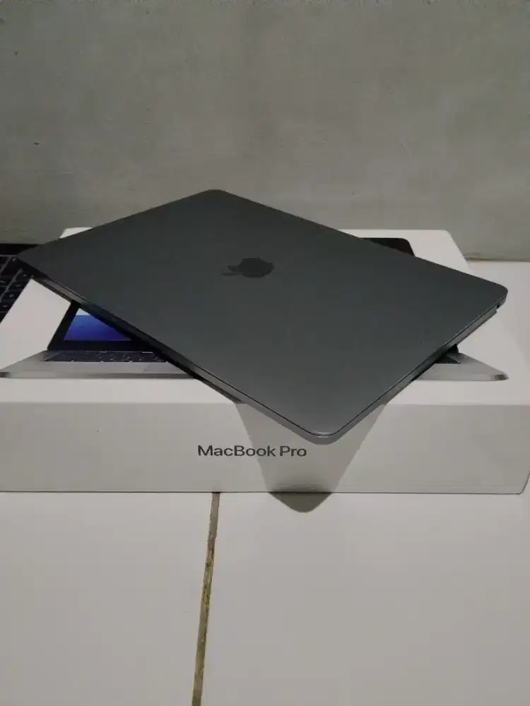 MacBook Pro M1 8/256 Fullset Space Grey Mulus No Dent