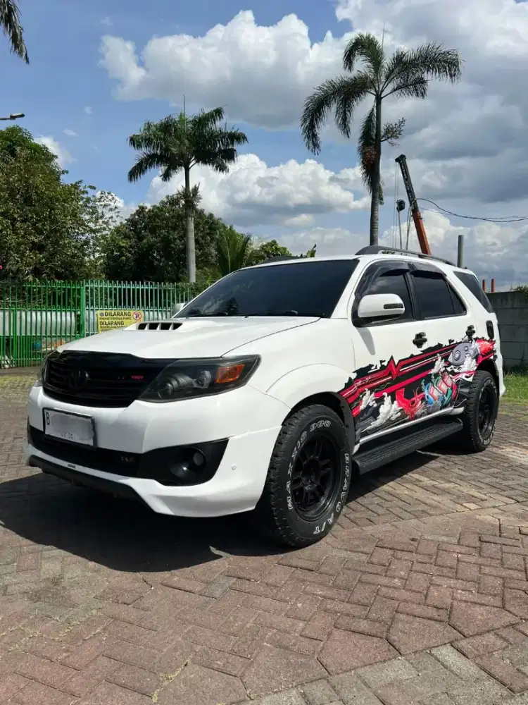 Toyota FORTUNER VNT TRD 2014 AT