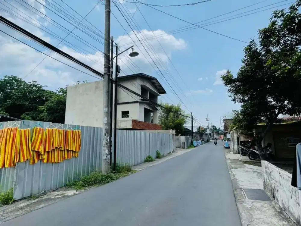 Dijual tanah lokasi premum cocok untuk hunian pribadi, villa, kos2an,homestay atau tempat usaha