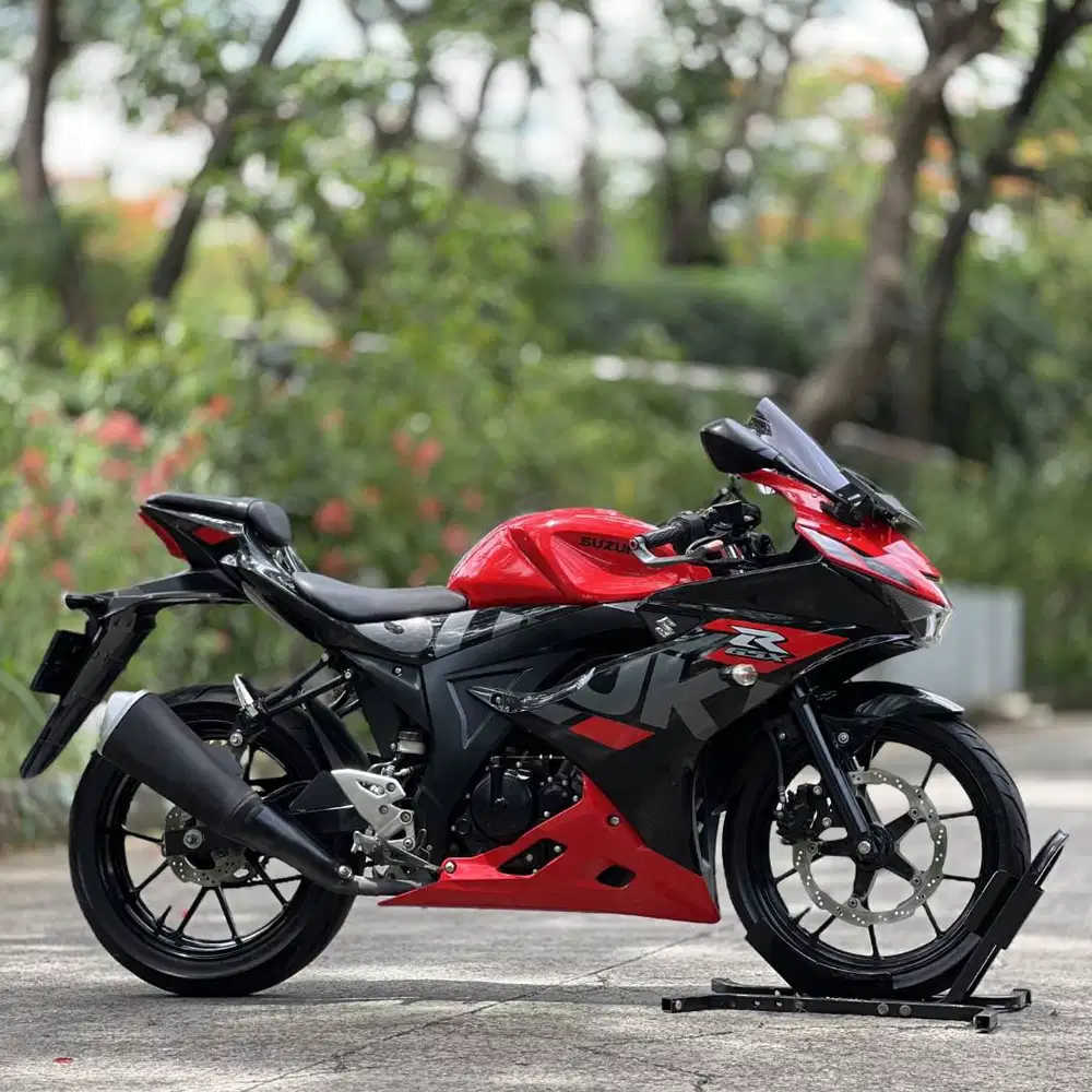 SUZUKI GSX 150R 2021 MERAH HITAM KM 5K PAJAK PANJANG NO MINUS