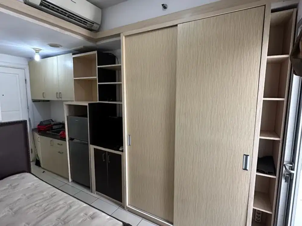 ready disewa unit apartemen green lake sunter,studio furnished,ac dan waterheater
