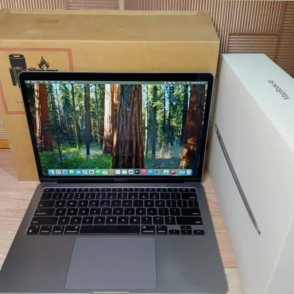 MACBOOK AIR M1 8/256