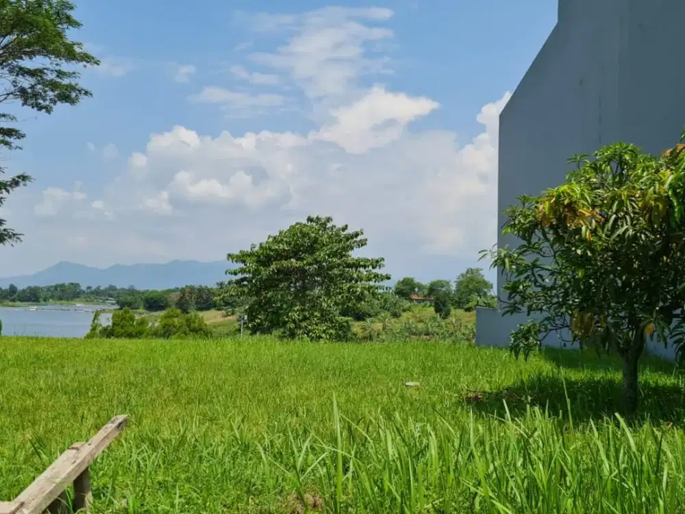 MURAH! Kavling Siap Bangun View Danau di Kota Baru Parahyangan