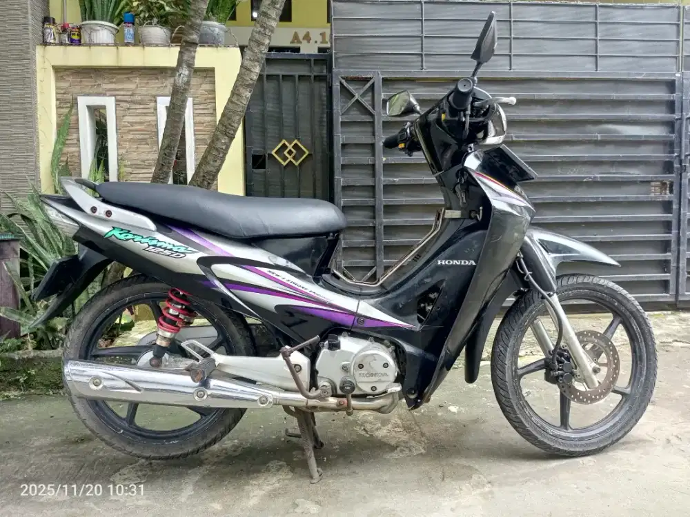 Honda Karisma 2004, Pajak Hidup, Mulus, Lengkap, Plat-B, Siap Pakai