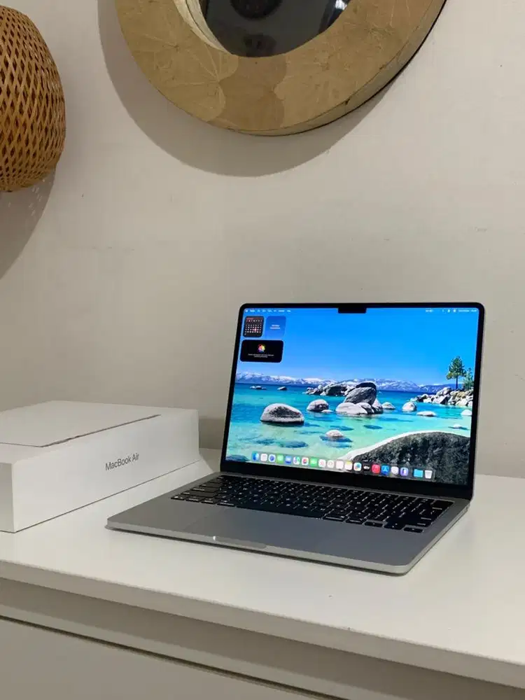 MacBook Air 2025 M4 13 inch 16/256