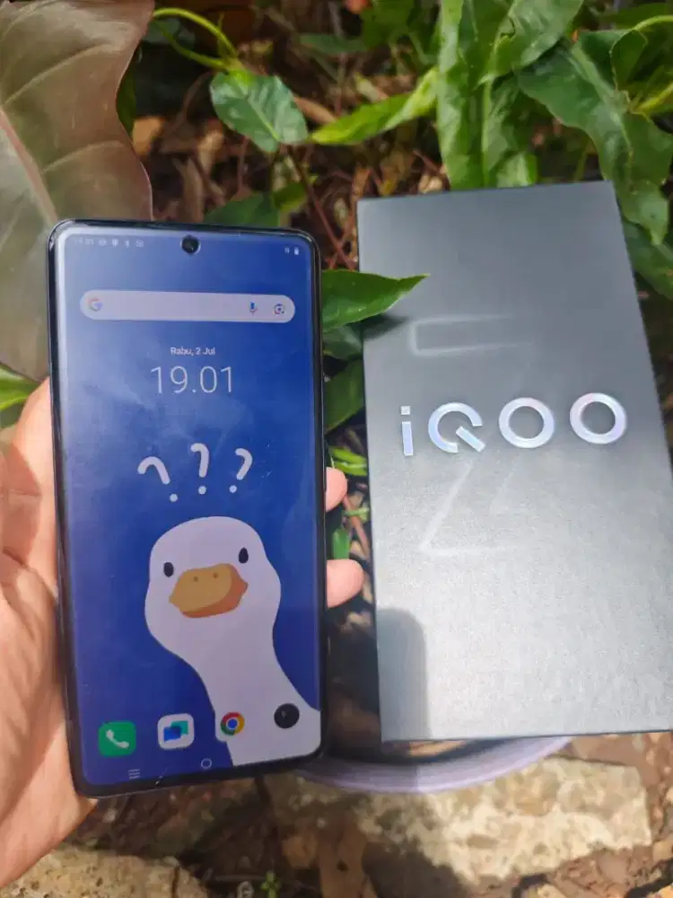 IQoo Z10 5g ram 8/128