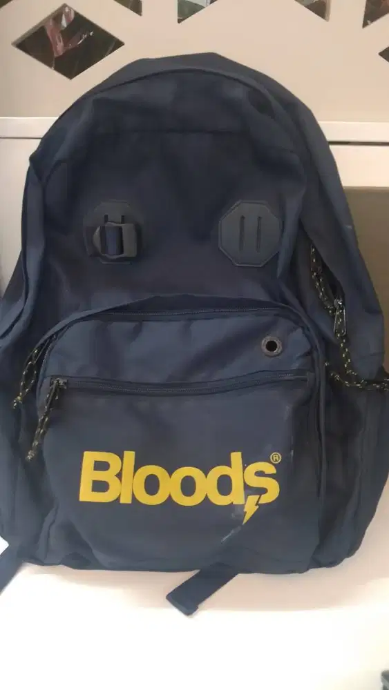 jual tas bloods kondisi masih bagus