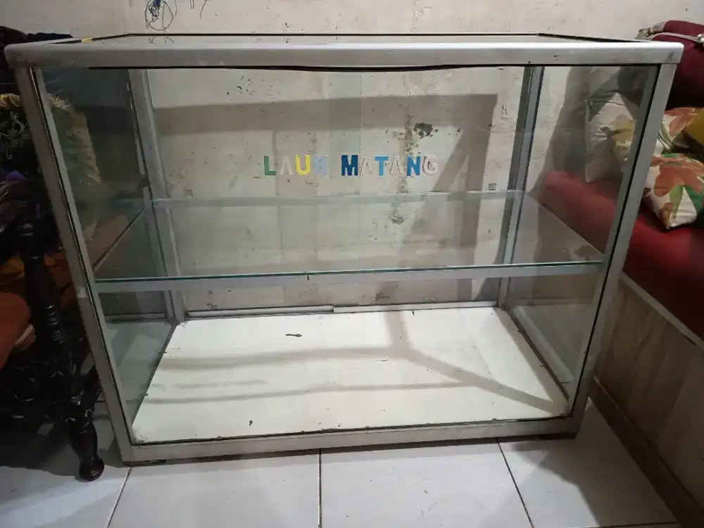 Etalase lauk ukuran 100x60x50