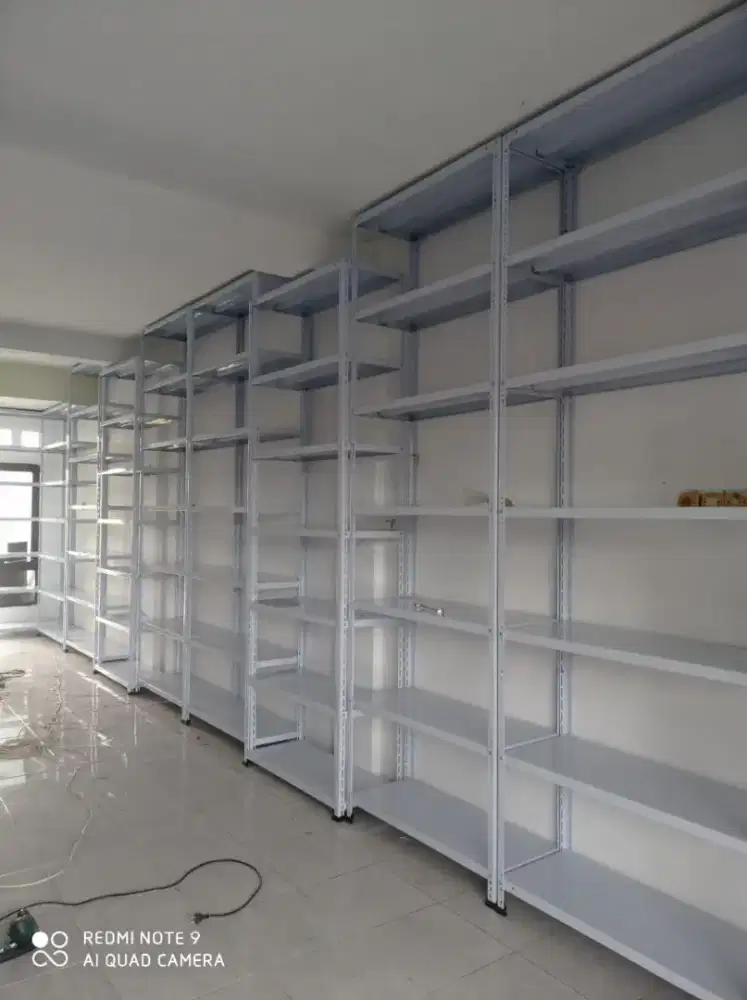 Rak besi rak buku rak kantor