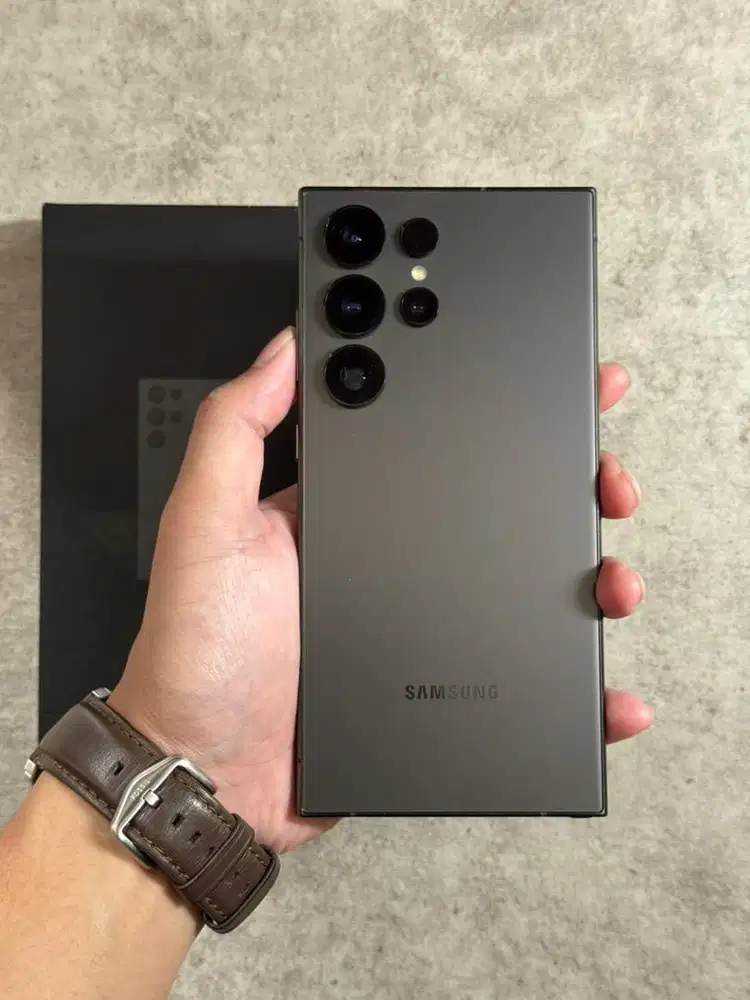 Samsung S24 ULTRA 12/256gb Resmi SEIN Fullset MULUS LIKENEW GARANSI ON