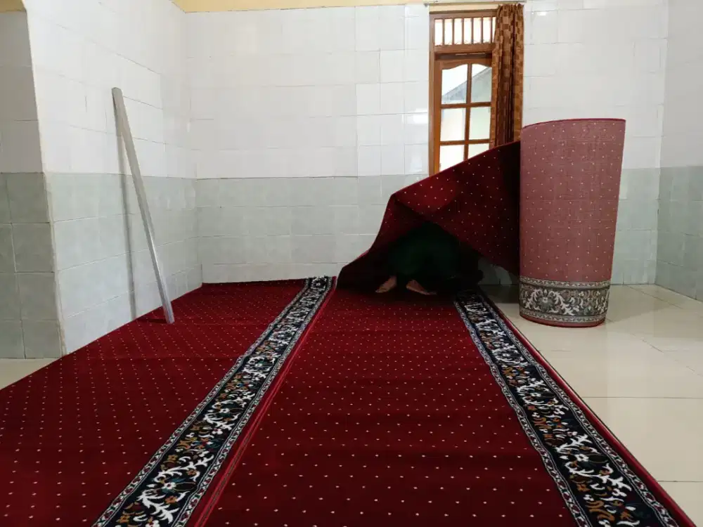 Karpet masjid Lokal Pride