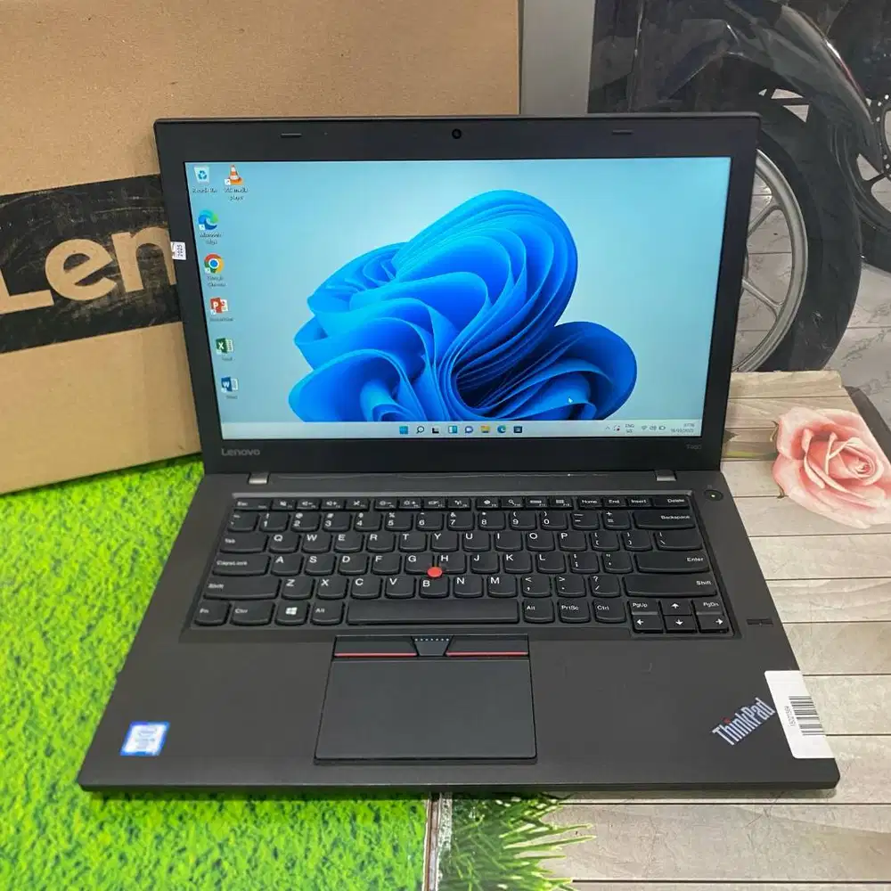 Lenovo Thinkpad T460 Core i5-6300U RAM 8GB SSD 256GB 14FHD Windows 11