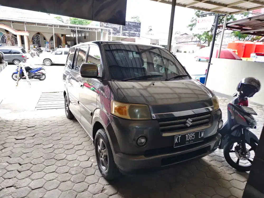 Suzuki APV Mobil MPV 1500cc matic nyaman