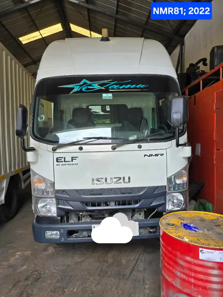 Truk Isuzu Elf Giga 6roda Long Chasis Box tahun 2022