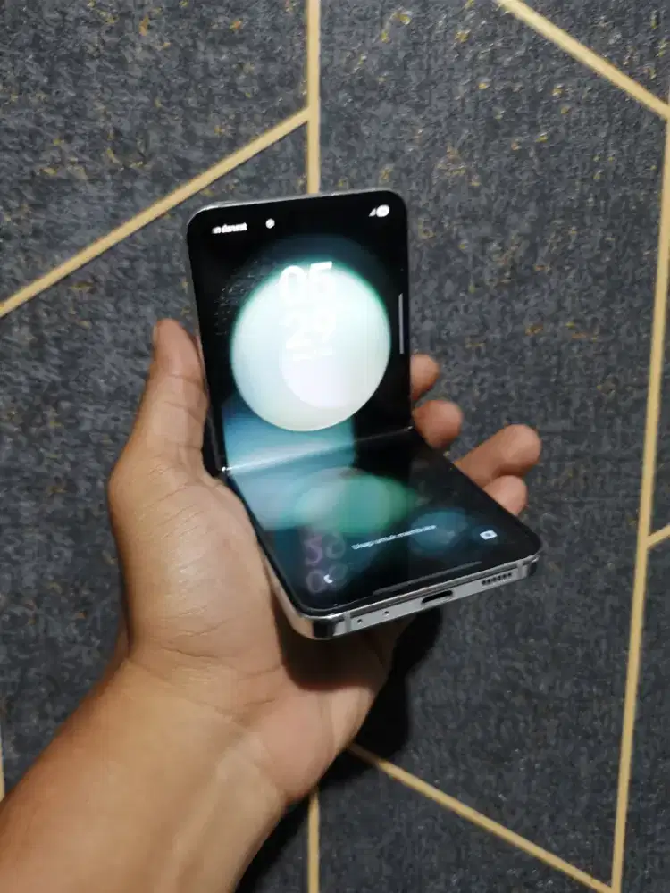 SAMSUNG GALAXY Z FLIP 5 5G MINES | RESMI INDONESIA