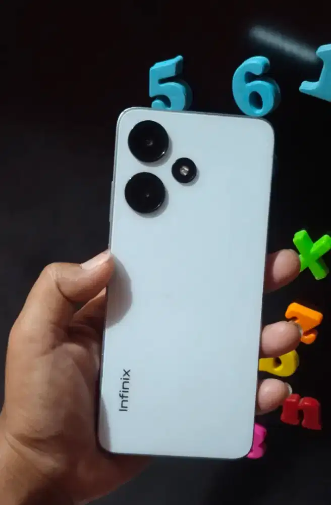 Infinix hot 30i ram 8+8/128!.