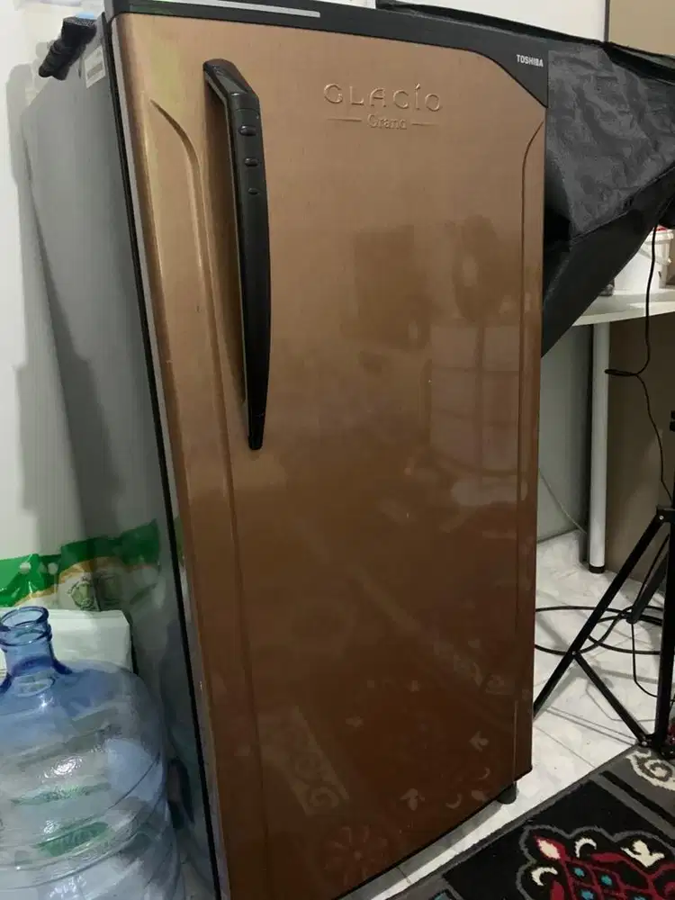Kulkas Toshiba Glacio