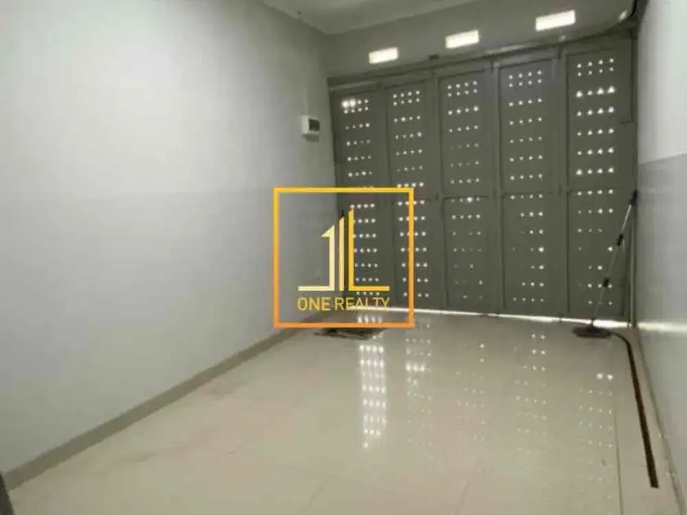 Rumah , Di jual cepat semi furnish