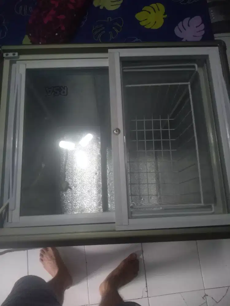 FREZZER MERK RSA PINTU KACA GESER 100 liter