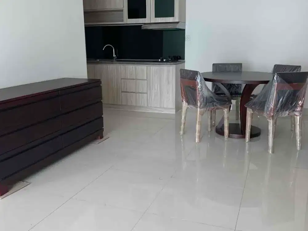 Jual Apartemen The Kensington Royal Suites 2BR, Kelapa Gading