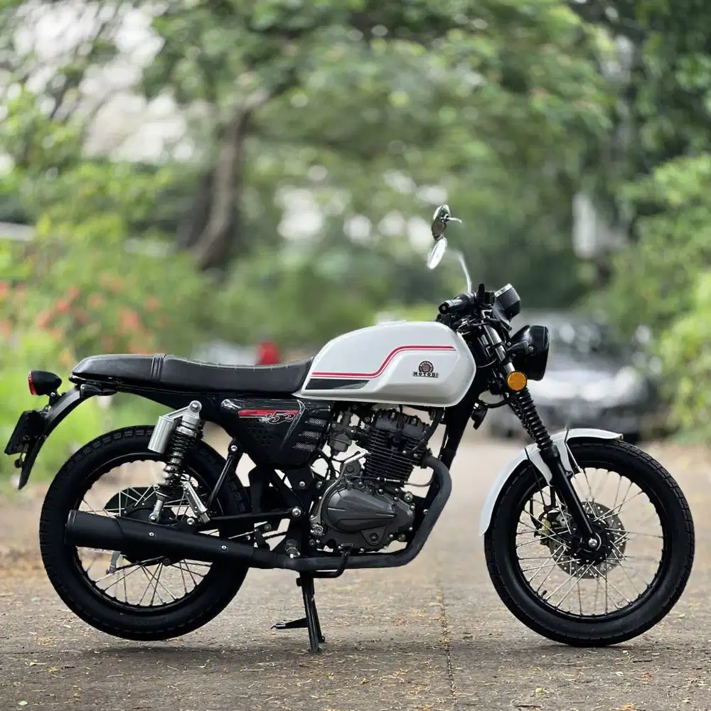 BENELLI MOTOBI 152 PUTIH 2023 KM 8K PAJAK PANJANG LIKE NEW