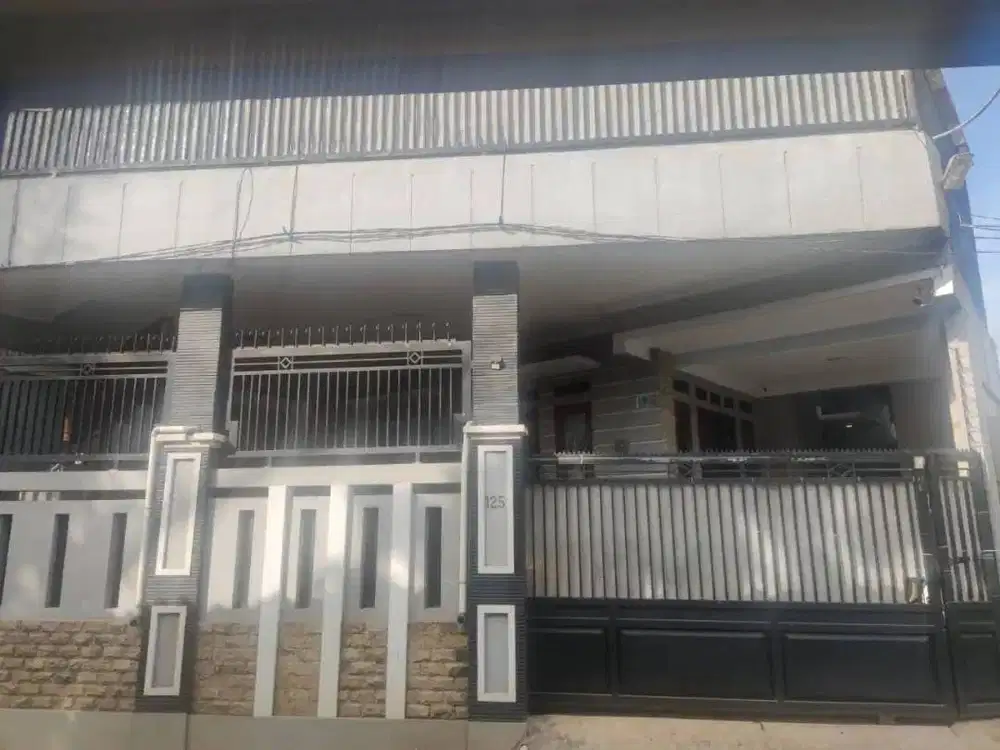 RUMAH 1.5 LT GARASI / R. KANTOR DEPAN RUMAH. BEBAS BANJIR