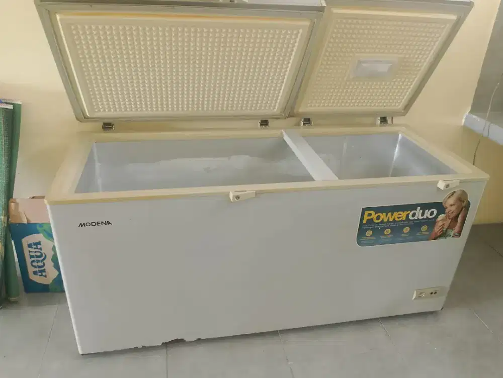 Freezer Box 600 Liter Super Dingin Dan Beku