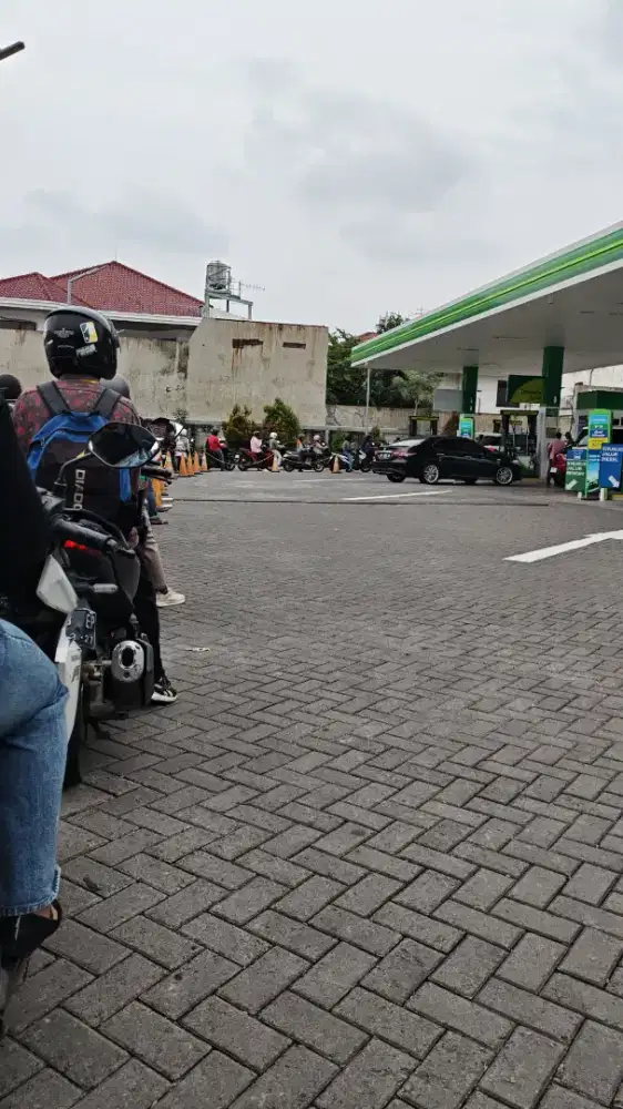 Cari kerja Cleaning/Pembantu ART Warnen Sampingan (Pria)