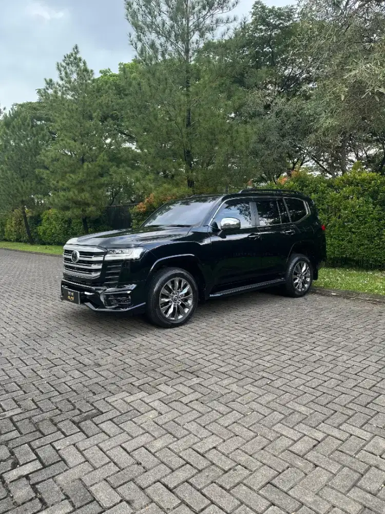 Toyota Land Cruiser 300 VXR 2023
