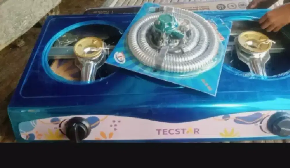 Set kompor dan regulator selang gas