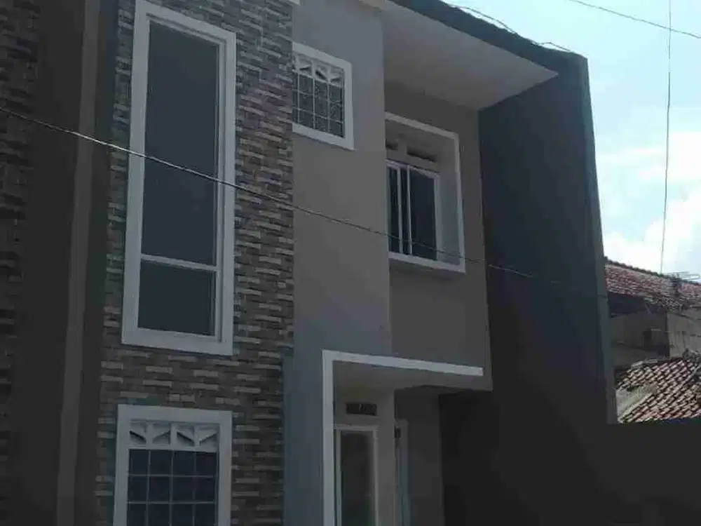 Edisi Turun Harga hanya 1 unit lagi

Rumah baru cantik 
Ready stock
Metro Soekarno Hatta Bandung
Margahayuraya