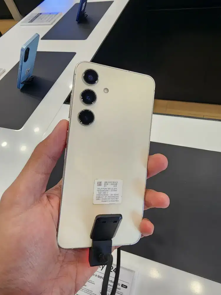 Cuci gudang New samsung S24 free speaker Bluetoothpremium