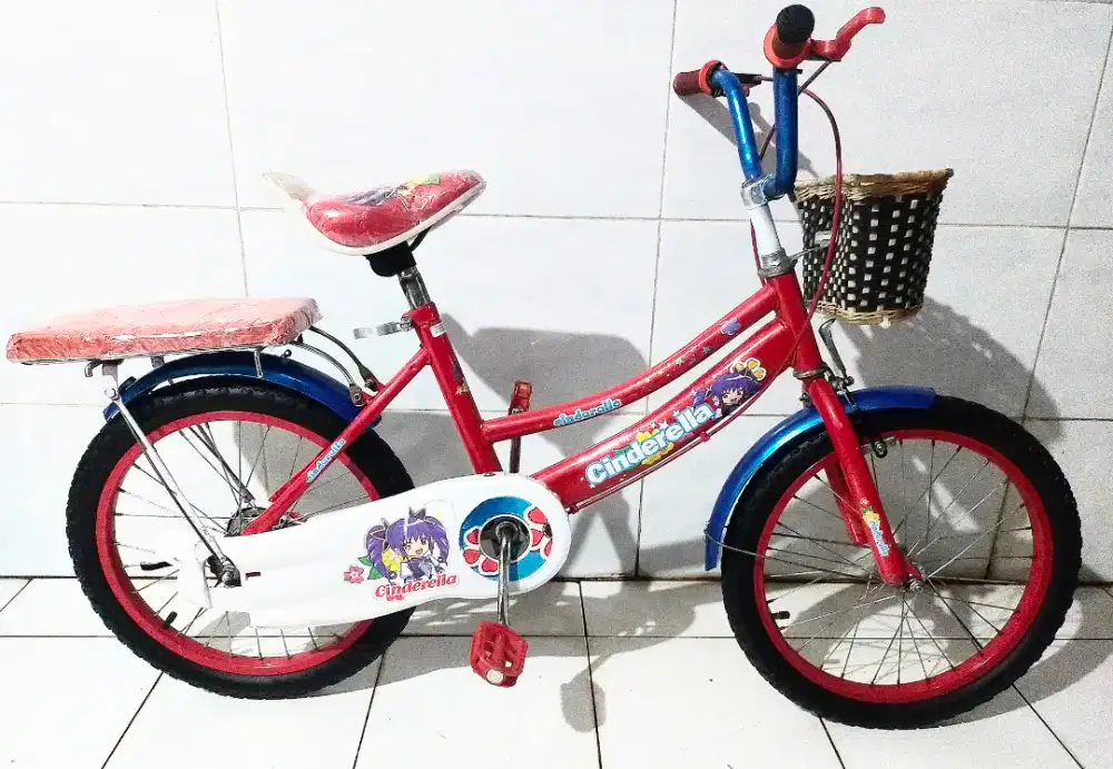 Sepeda ukuran 18, cocok buat anak umur 4 tahun -8 tahun
