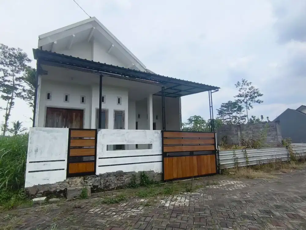 Rumah Minimalis modern Kota Malang dekat Exit Tol Sawojajar