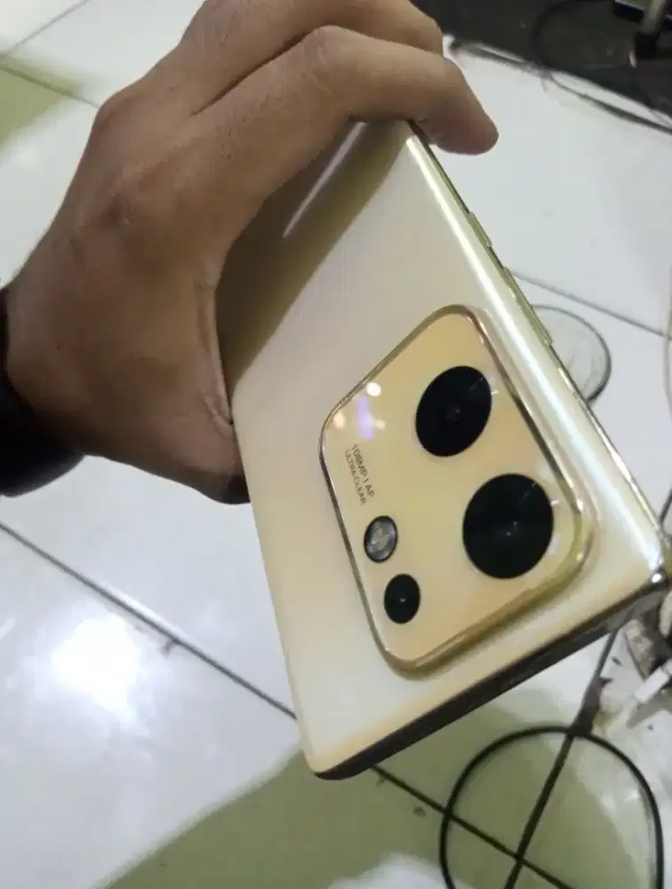 INFINIX ZERO 30 NFC 8+8/256GB LAYAR CURVE