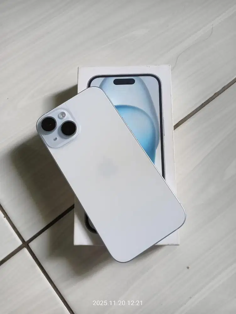 Iphone 15 256gb blue gransi panjang