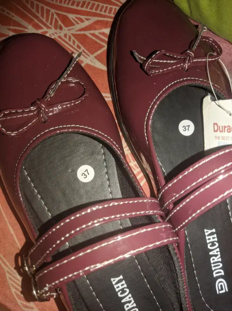 flat shoes imut lucu nan mengembaskan